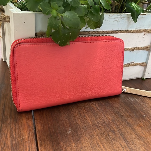 Roots Wristlet - Picture 5 of 7